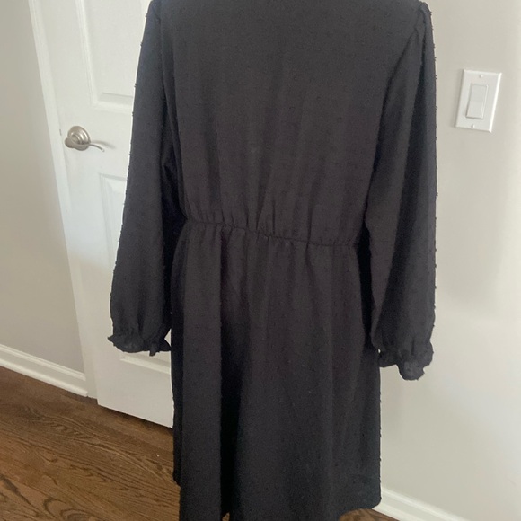 BloomChic Black Long Sleeve V-Neck Sundress - Picture 4 of 7